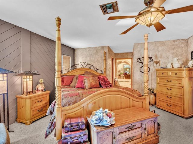 5310 SW 109th Ave, Davie, FL 33328