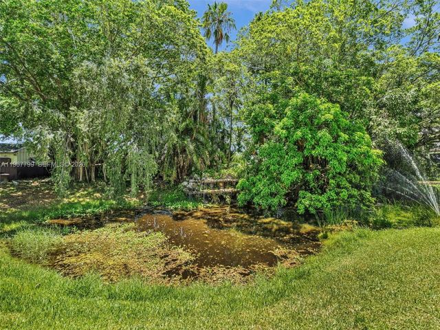 5310 SW 109th Ave, Davie, FL 33328