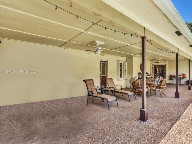 5310 SW 109th Ave, Davie, FL 33328