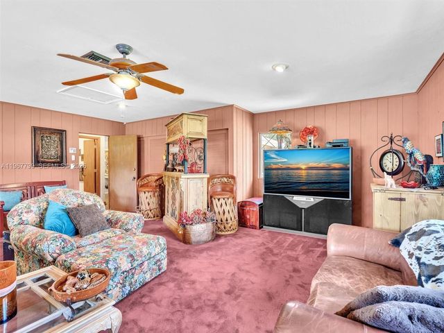 5310 SW 109th Ave, Davie, FL 33328