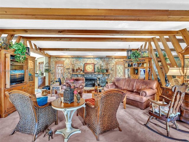 5310 SW 109th Ave, Davie, FL 33328