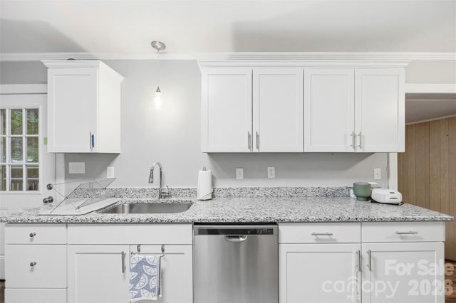 1094 Union Street S, Concord, NC 28025
