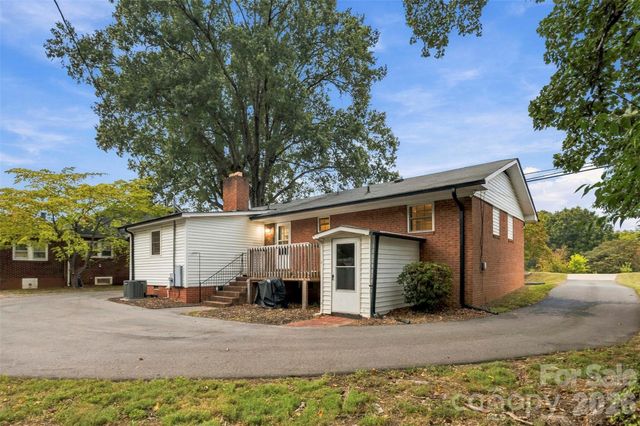 1094 Union Street S, Concord, NC 28025
