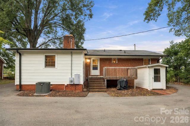 1094 Union Street S, Concord, NC 28025