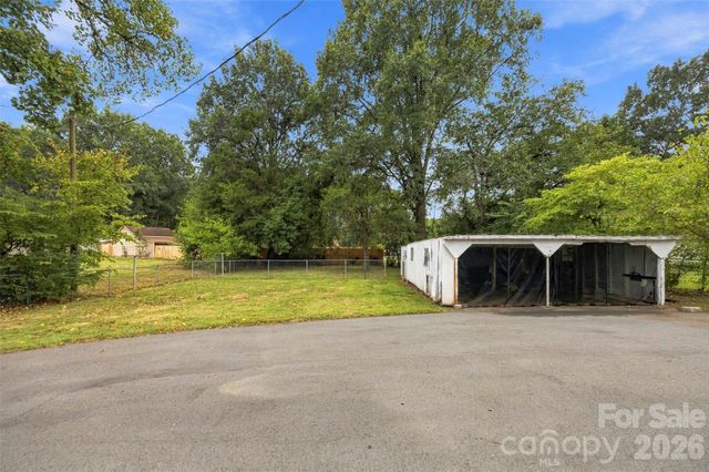 1094 Union Street S, Concord, NC 28025
