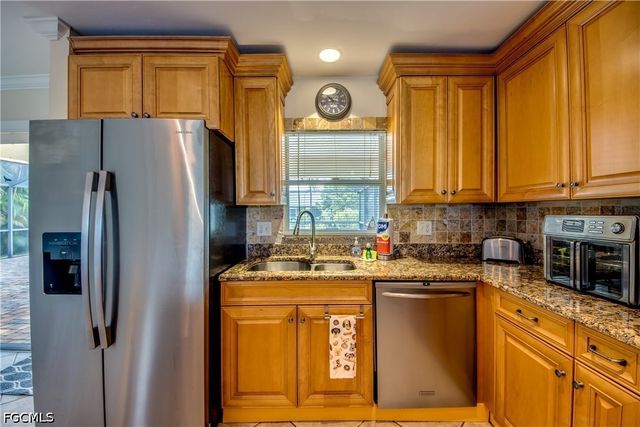 2919 SW 2nd PL, Cape Coral, FL 33914