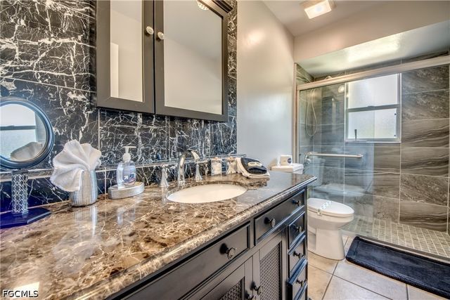 2919 SW 2nd PL, Cape Coral, FL 33914