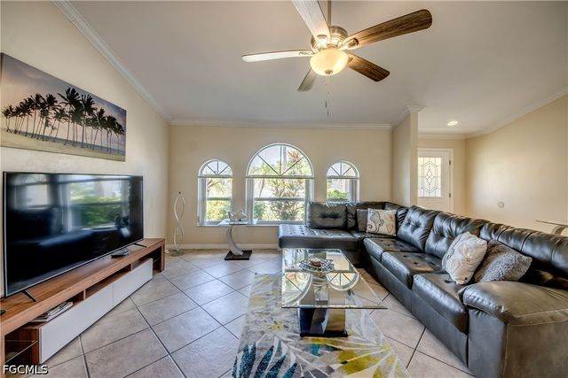 2919 SW 2nd PL, Cape Coral, FL 33914