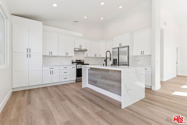 1169 Sinsonte Circle, Corona, CA 92882
