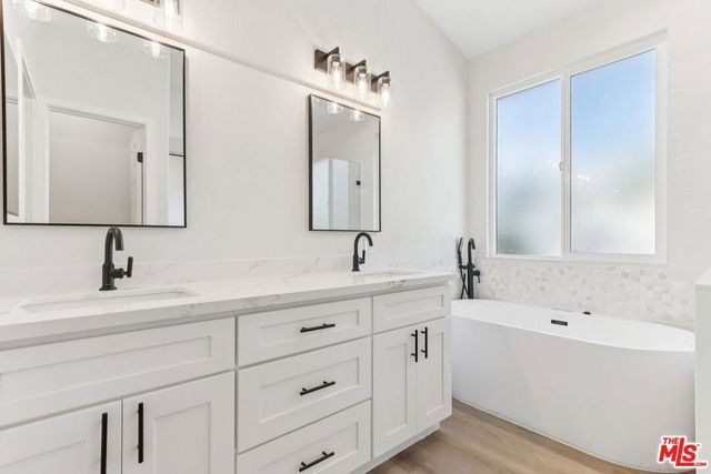 1169 Sinsonte Circle, Corona, CA 92882