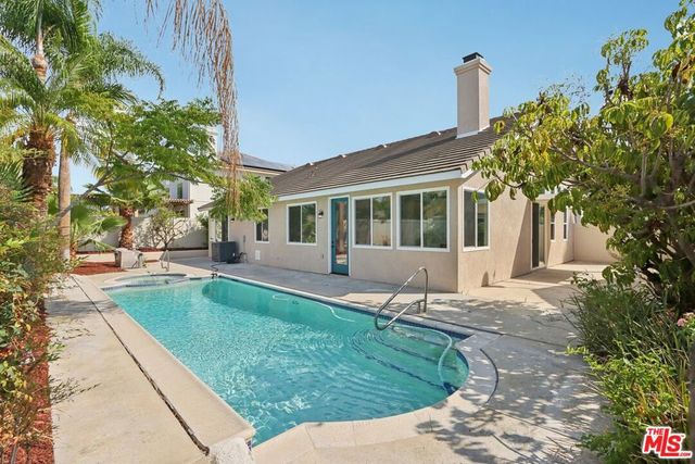 1169 Sinsonte Circle, Corona, CA 92882