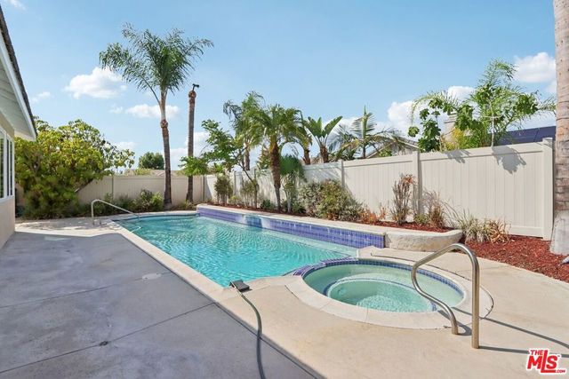 1169 Sinsonte Circle, Corona, CA 92882