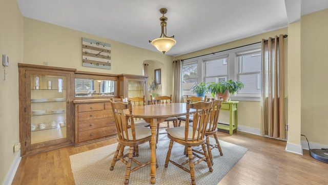 212 Fond du Lac AVENUE, Sheboygan Falls, WI 53085