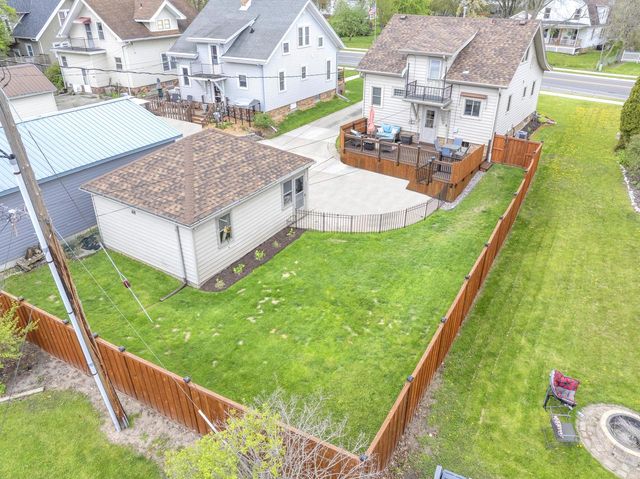 212 Fond du Lac AVENUE, Sheboygan Falls, WI 53085