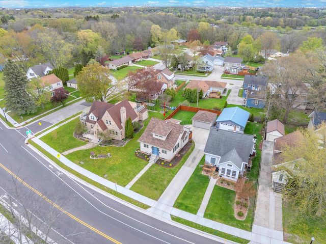 212 Fond du Lac AVENUE, Sheboygan Falls, WI 53085