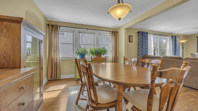 212 Fond du Lac AVENUE, Sheboygan Falls, WI 53085