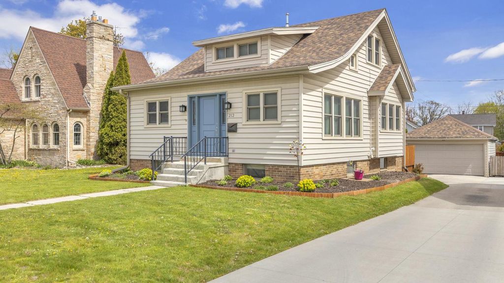 212 Fond du Lac AVENUE, Sheboygan Falls, WI 53085