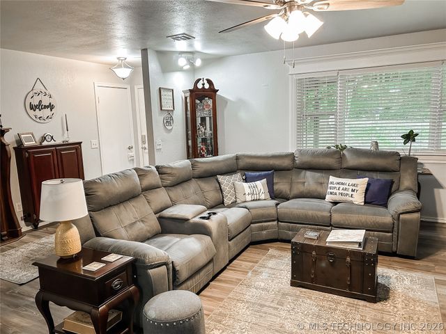 115411 S 4192 Road, Checotah, OK 74426