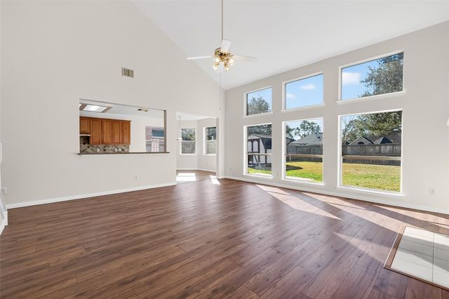 3618 Miraglen Drive, Pearland, TX 77584