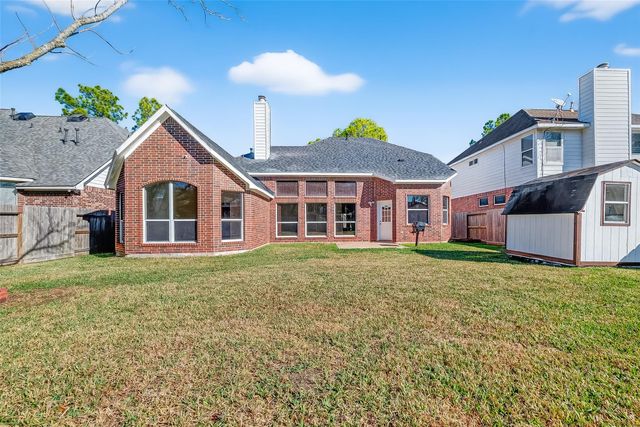 3618 Miraglen Drive, Pearland, TX 77584