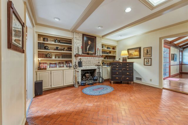 713 Laguna Drive, Richardson, TX 75080