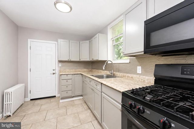 553 N GROSS ST, Philadelphia, PA 19151