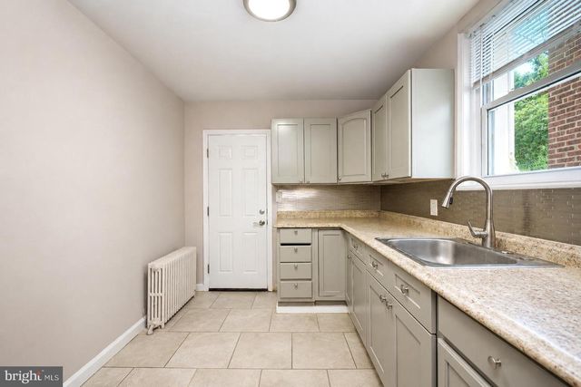 553 N GROSS ST, Philadelphia, PA 19151
