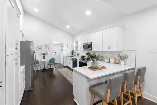 415 W AMELIA AVENUE, Tampa, FL 33602