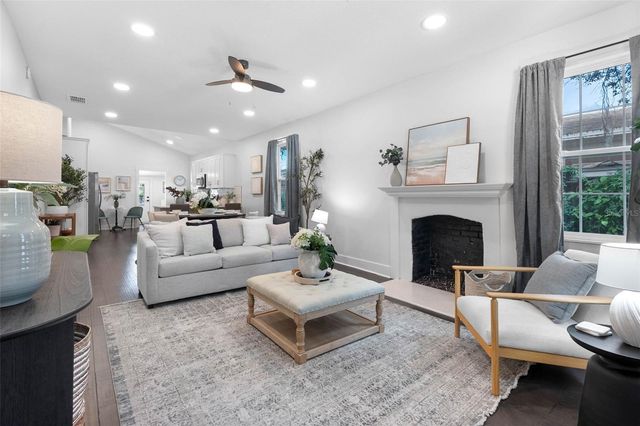 415 W AMELIA AVENUE, Tampa, FL 33602