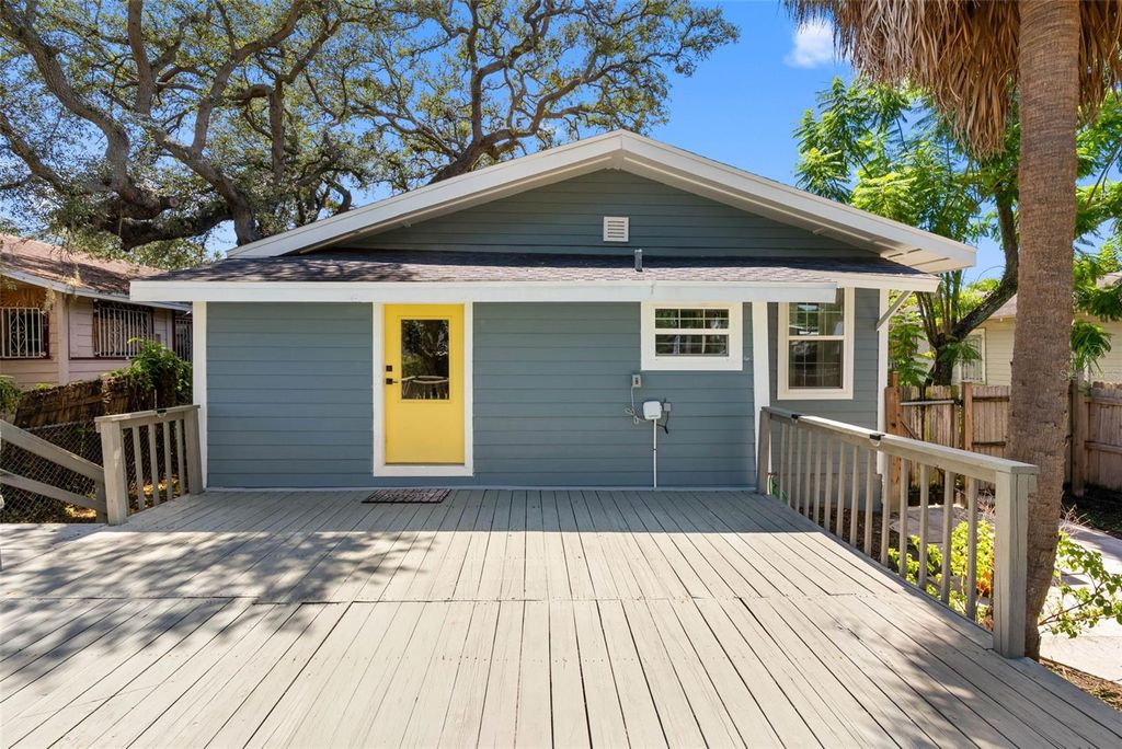 Image 29 of property listing at 415 W AMELIA AVENUE, Tampa, FL 33602