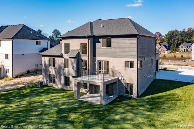 11948 Encore Court, Shelby Twp, MI 48315