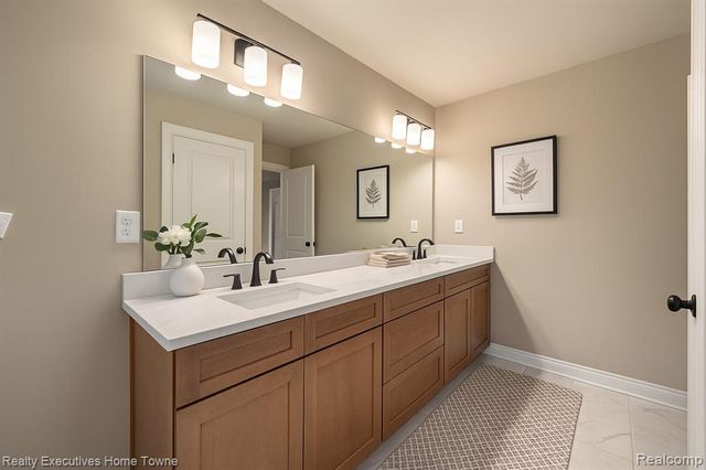 11948 Encore Court, Shelby Twp, MI 48315