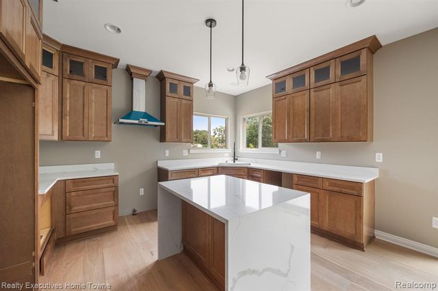 11948 Encore Court, Shelby Twp, MI 48315