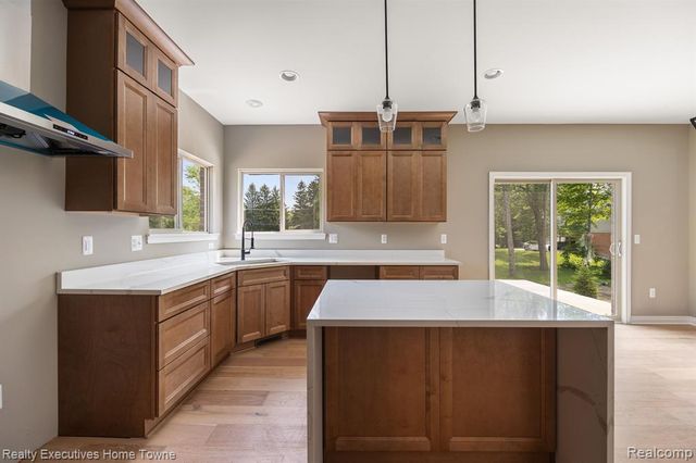 11948 Encore Court, Shelby Twp, MI 48315