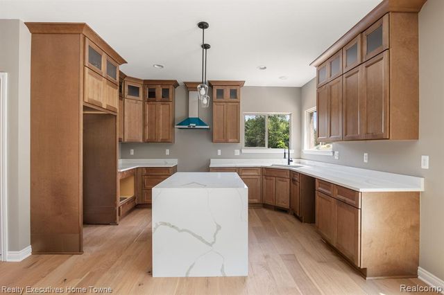 11948 Encore Court, Shelby Twp, MI 48315