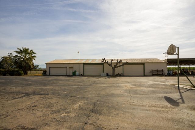 18925 Ave 168, Porterville, CA 93257