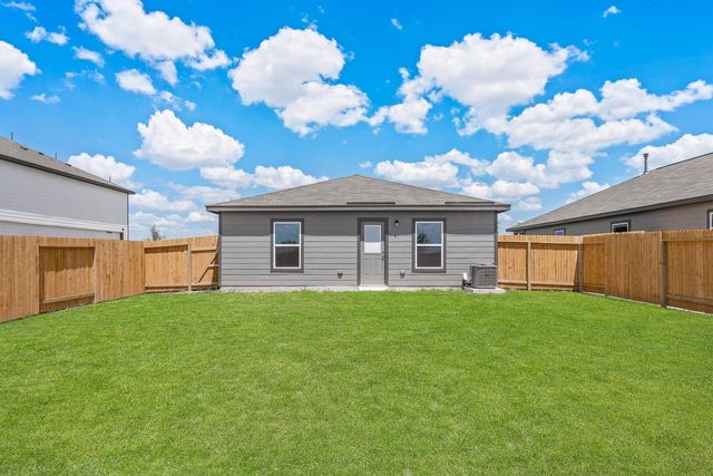 314 Low Pasture TRL, Maxwell, TX 78656