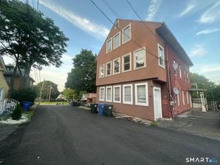 4 Foster Court, Meriden, CT 06451