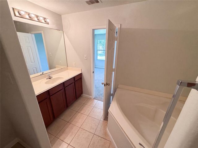 907 Amaryllis Road, Baytown, TX 77521