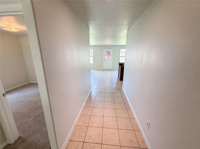 907 Amaryllis Road, Baytown, TX 77521