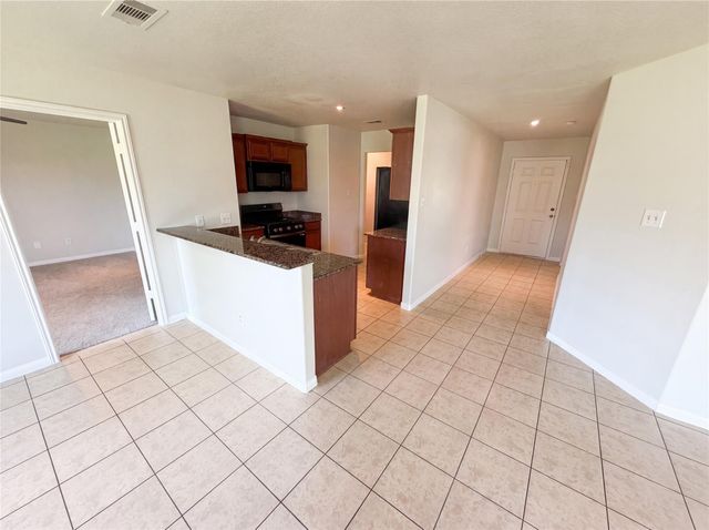 907 Amaryllis Road, Baytown, TX 77521