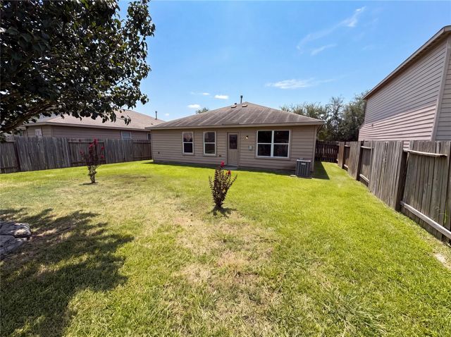907 Amaryllis Road, Baytown, TX 77521