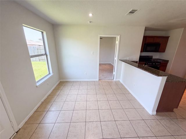 907 Amaryllis Road, Baytown, TX 77521
