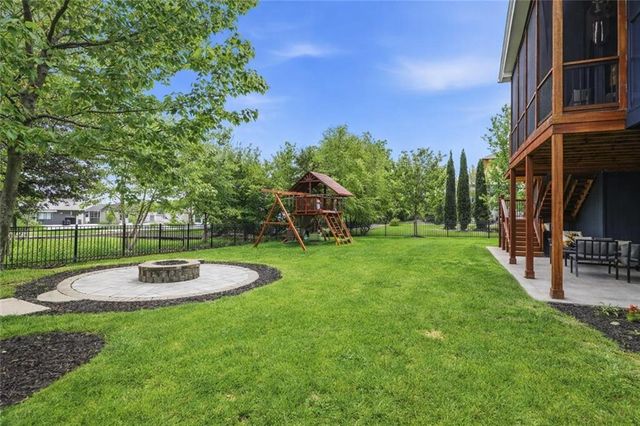 16905 Bradshaw Street, Overland Park, KS 66221