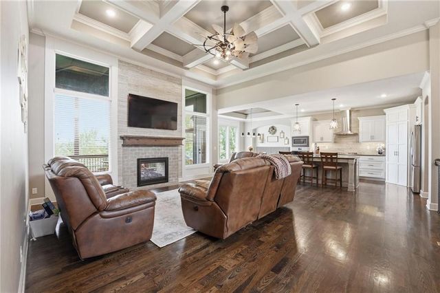 16905 Bradshaw Street, Overland Park, KS 66221