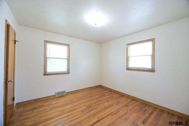 5040 Wilshire Boulevard, Lincoln, NE 68504