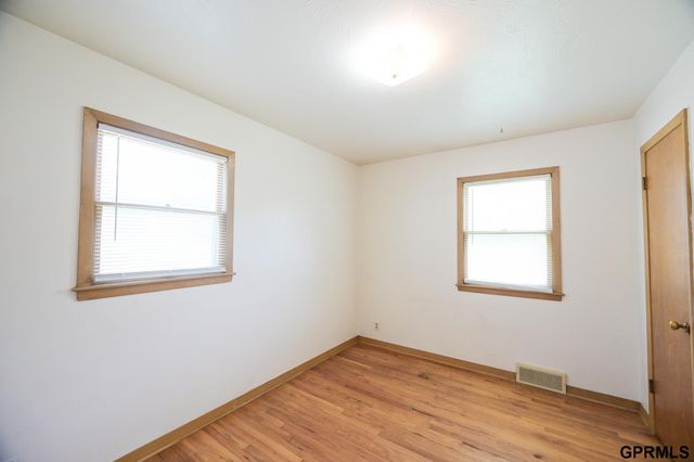 5040 Wilshire Boulevard, Lincoln, NE 68504