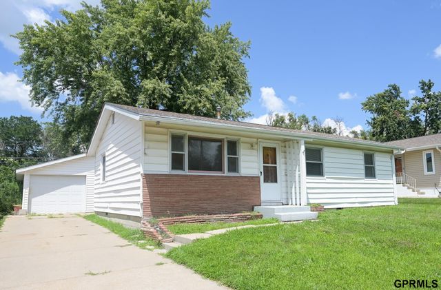 5040 Wilshire Boulevard, Lincoln, NE 68504