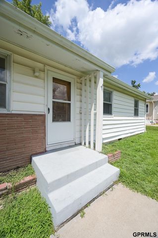 5040 Wilshire Boulevard, Lincoln, NE 68504