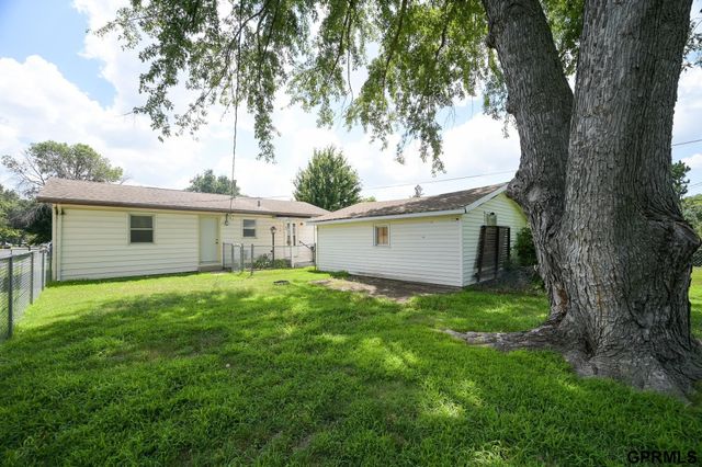 5040 Wilshire Boulevard, Lincoln, NE 68504